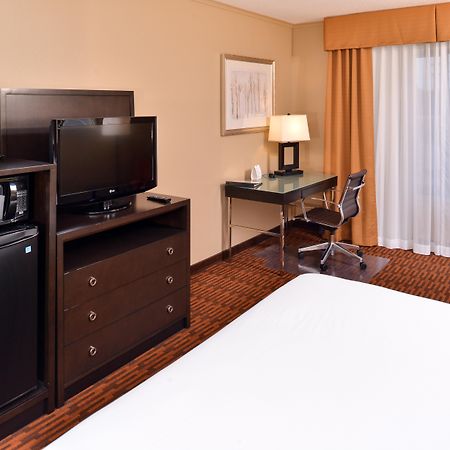 Holiday Inn Express Breezewood, an IHG Hotel Buitenkant foto