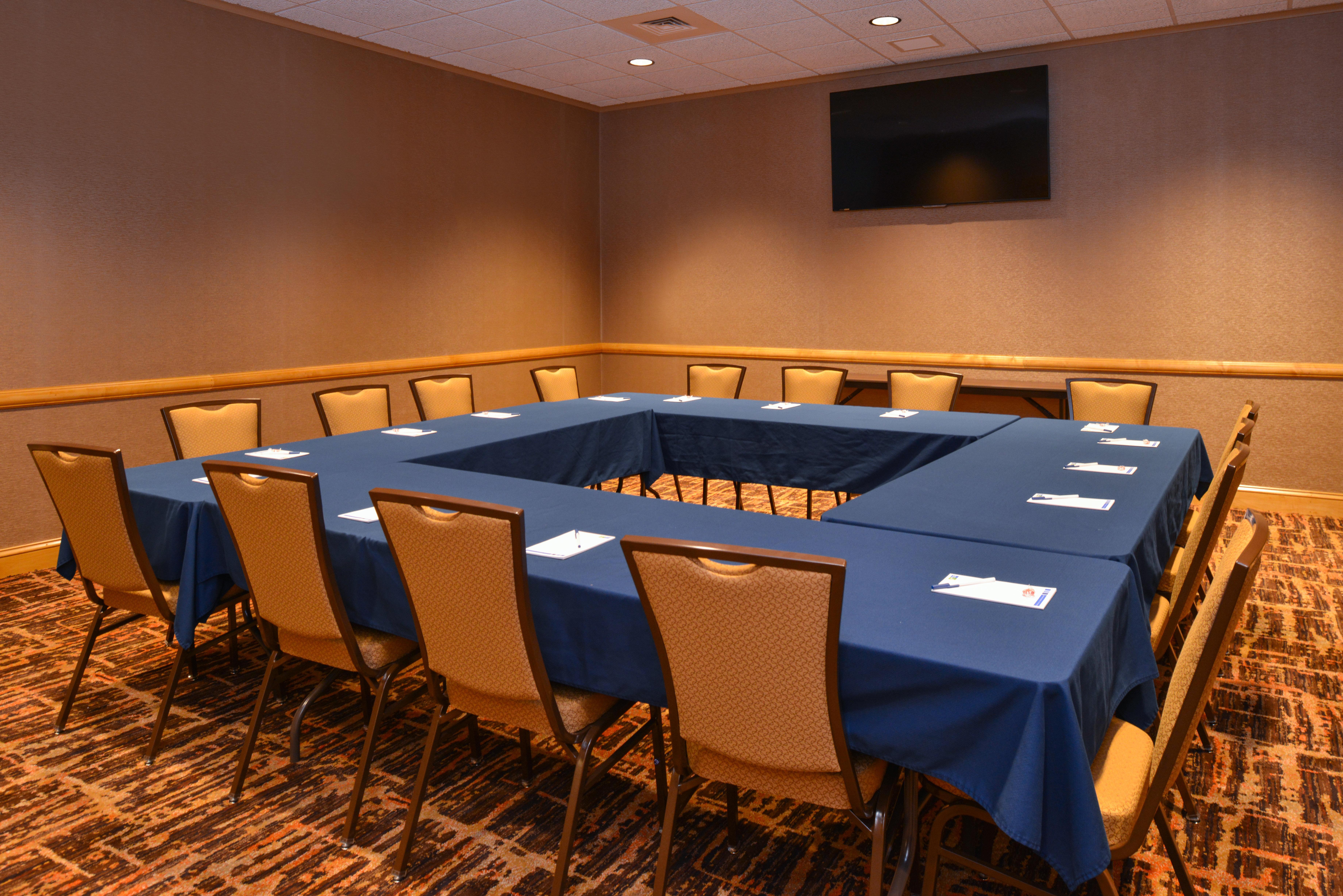 Holiday Inn Express Breezewood, an IHG Hotel Buitenkant foto